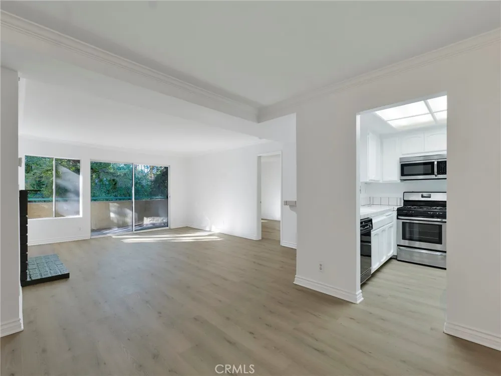 7800 Topanga Canyon Boulevard #216 Canoga Park, CA 91304