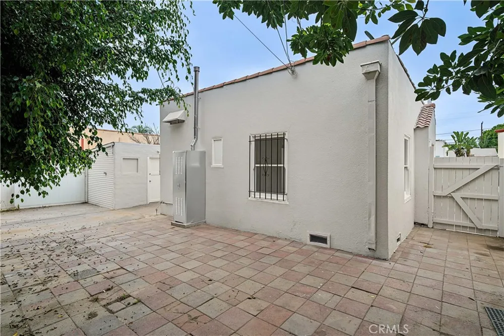 1061 Minerva Long Beach, CA 90813