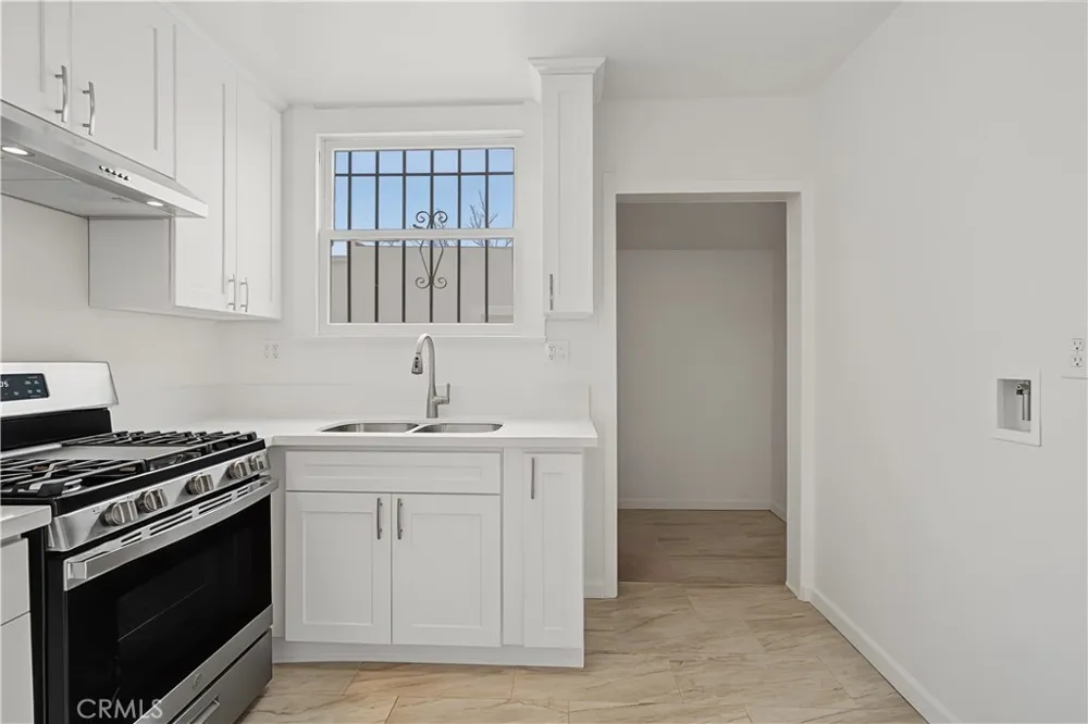 1061 Minerva Long Beach, CA 90813