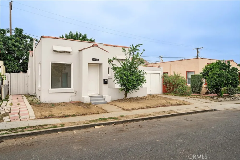 1061 Minerva Long Beach, CA 90813