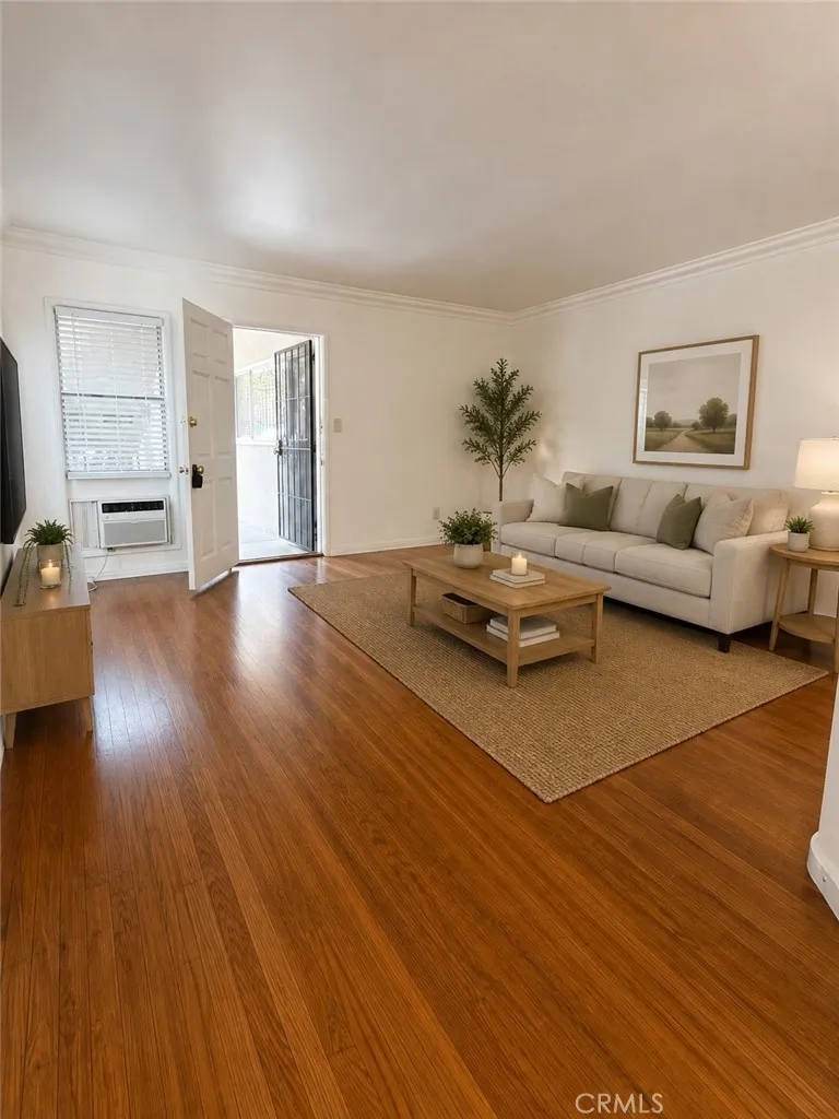 3930 Kentucky Drive #2 Los Angeles, CA 90068