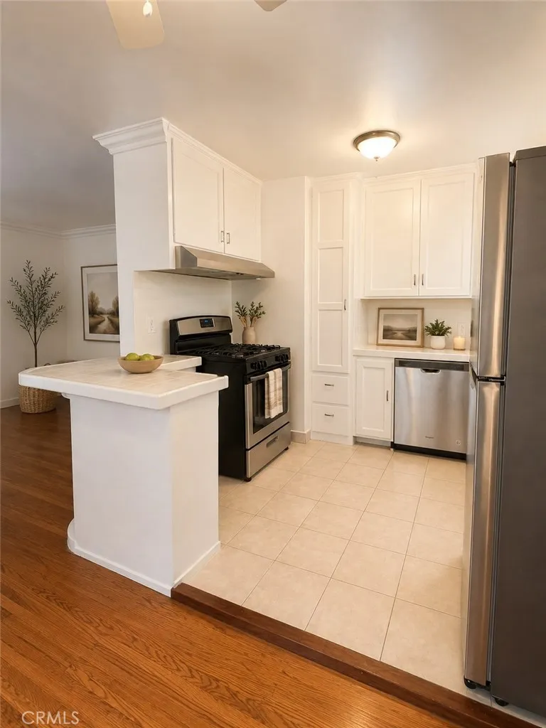 3930 Kentucky Drive #2 Los Angeles, CA 90068