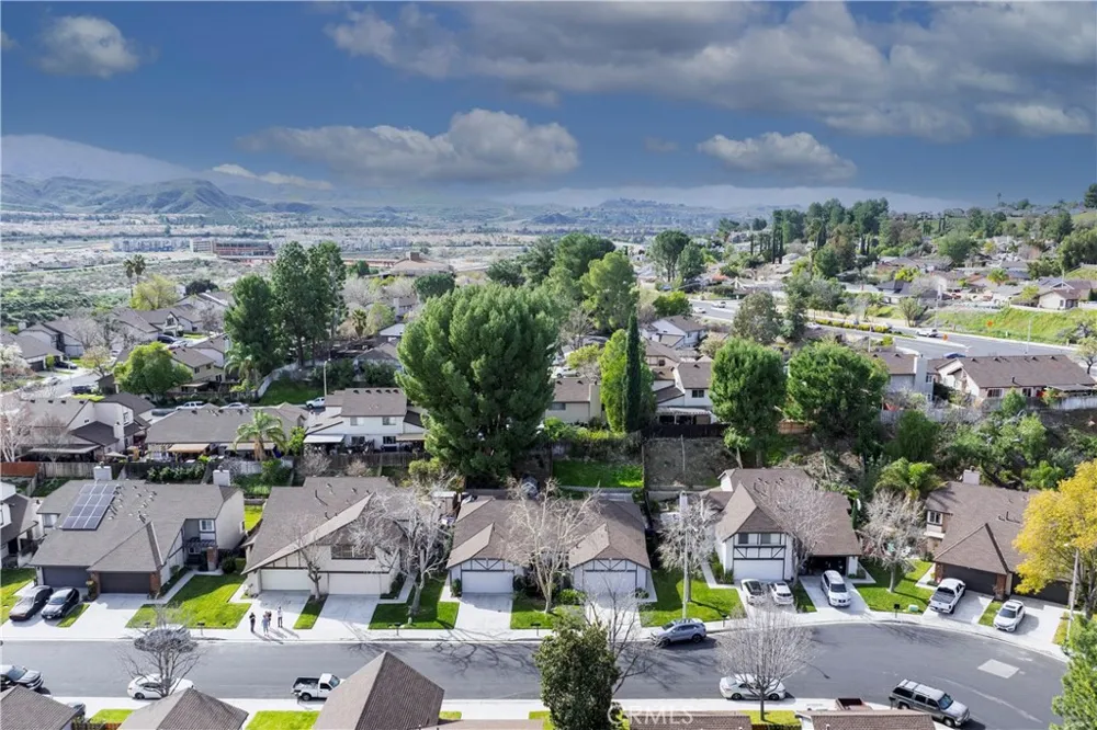 28291 Bockdale Ave. Canyon Country, CA 91387