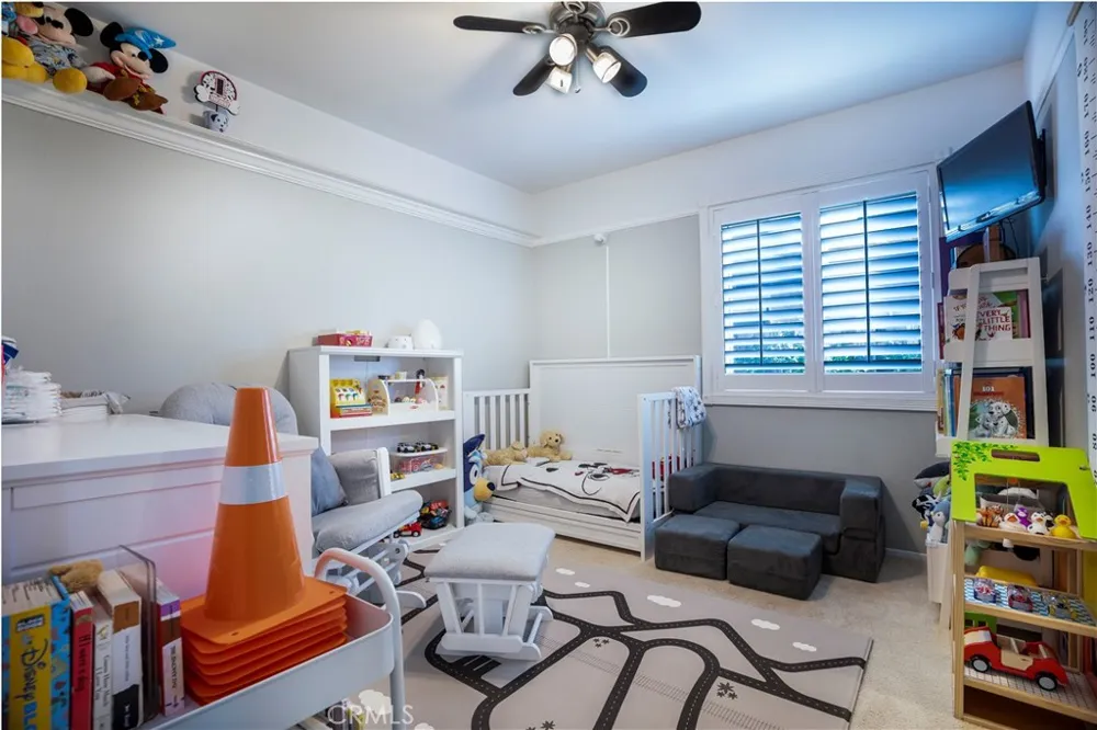 28291 Bockdale Ave. Canyon Country, CA 91387