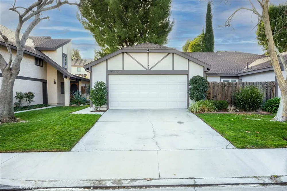 28291 Bockdale Ave. Canyon Country, CA 91387