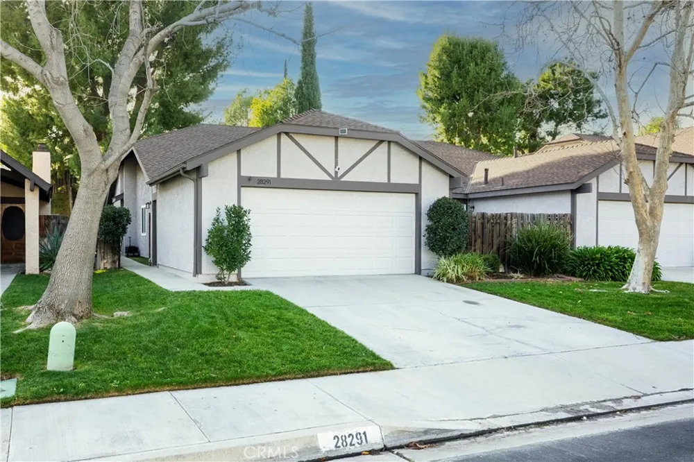 28291 Bockdale Ave. Canyon Country, CA 91387