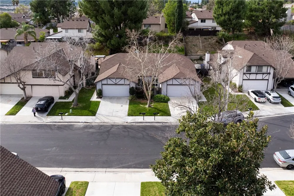 28291 Bockdale Ave. Canyon Country, CA 91387