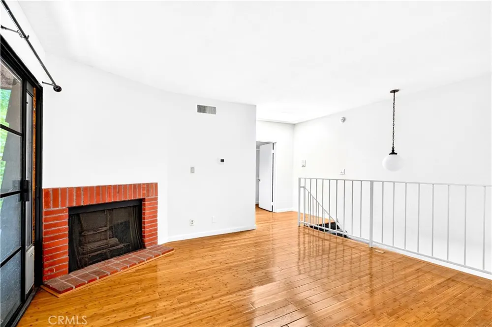 4455 Vista Del Monte Sherman Oaks, CA 91403