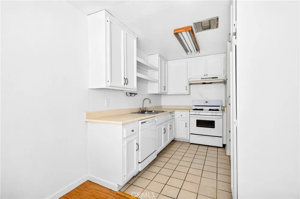 4455 Vista Del Monte Sherman Oaks, CA 91403