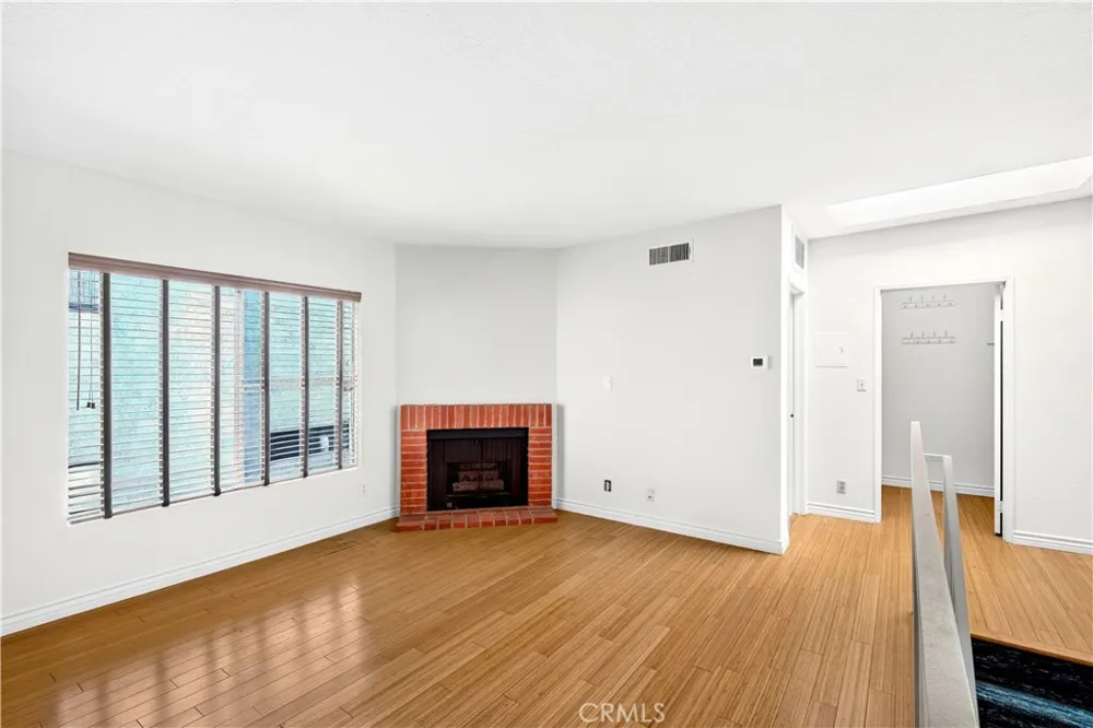 4455 Vista Del Monte Sherman Oaks, CA 91403