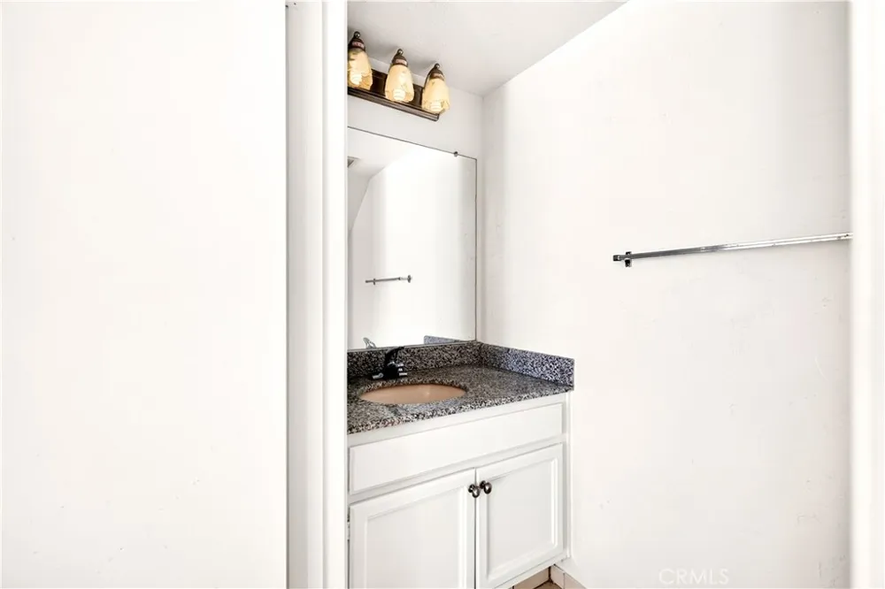 4455 Vista Del Monte Sherman Oaks, CA 91403