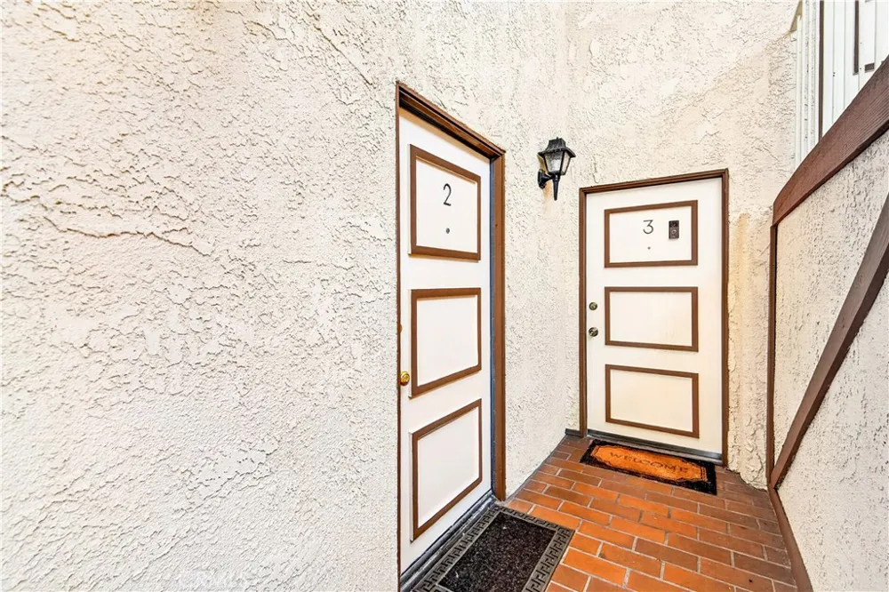 4455 Vista Del Monte Sherman Oaks, CA 91403