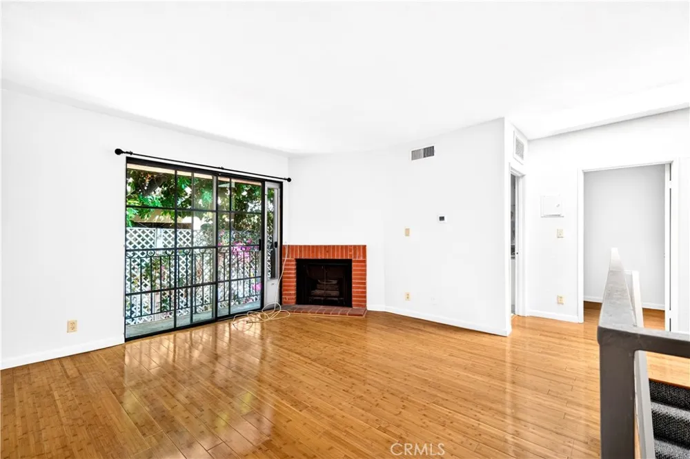 4455 Vista Del Monte Sherman Oaks, CA 91403