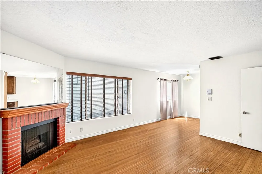 4455 Vista Del Monte Sherman Oaks, CA 91403