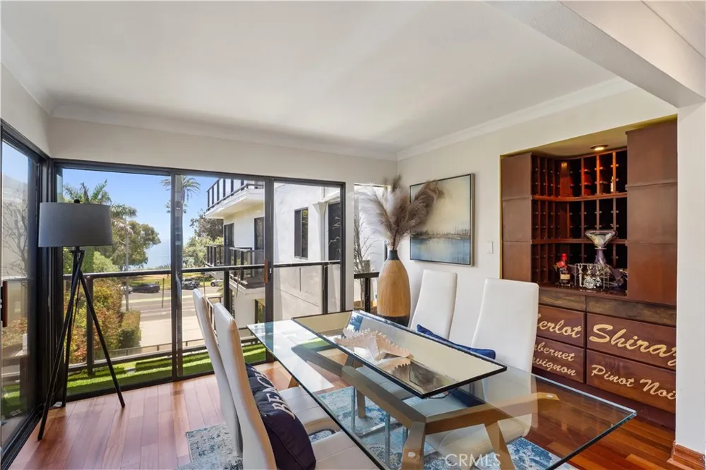 833 Ocean Avenue #304 Santa Monica, CA 90403