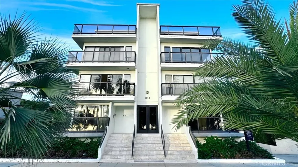 833 Ocean Avenue #304 Santa Monica, CA 90403