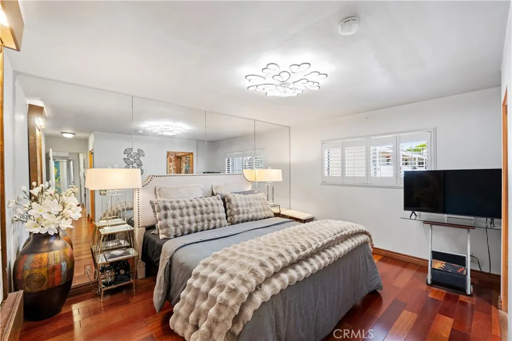 833 Ocean Avenue #304 Santa Monica, CA 90403
