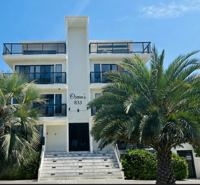833 Ocean Avenue #304 Santa Monica, CA 90403