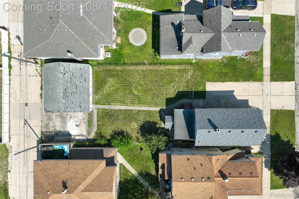 346 Sycamore Street Wyandotte City, MI 48192