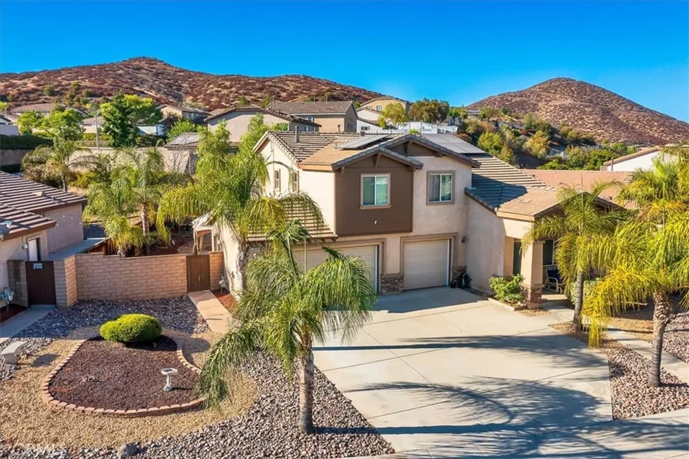 28984 Escalante Road Menifee, CA 92587