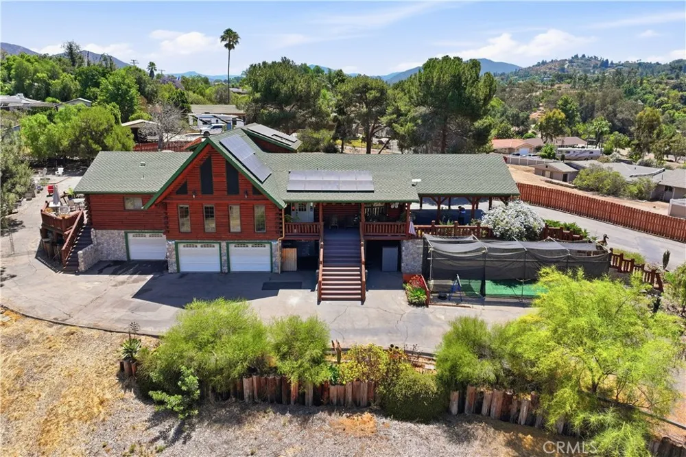 525 Calle Encanto El Cajon, CA 92019
