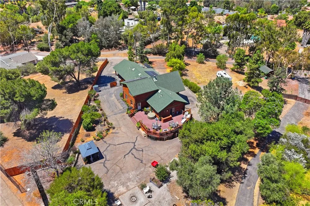 525 Calle Encanto El Cajon, CA 92019