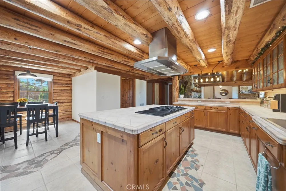 525 Calle Encanto El Cajon, CA 92019