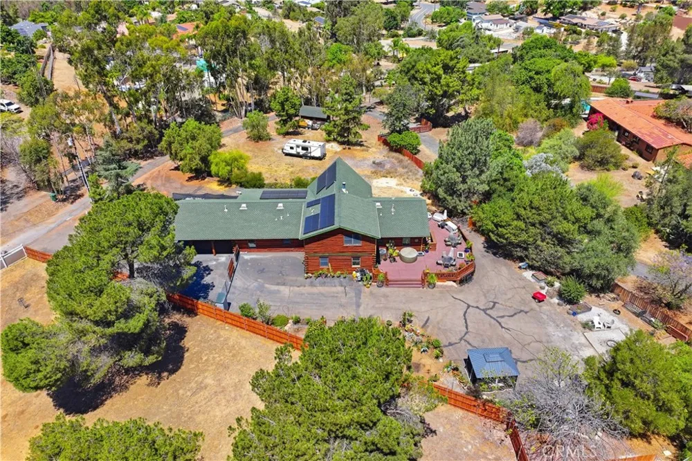 525 Calle Encanto El Cajon, CA 92019