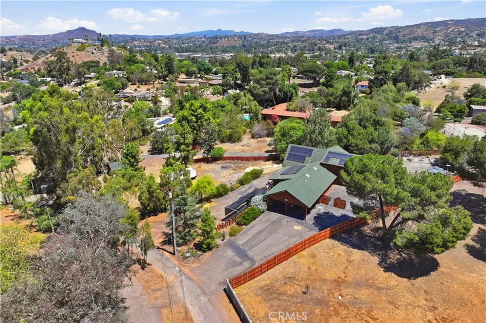 525 Calle Encanto El Cajon, CA 92019