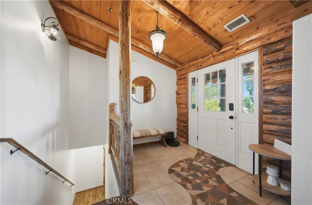 525 Calle Encanto El Cajon, CA 92019