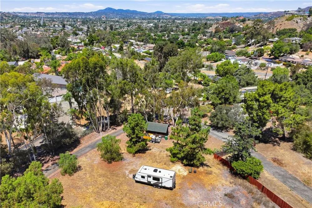 525 Calle Encanto El Cajon, CA 92019