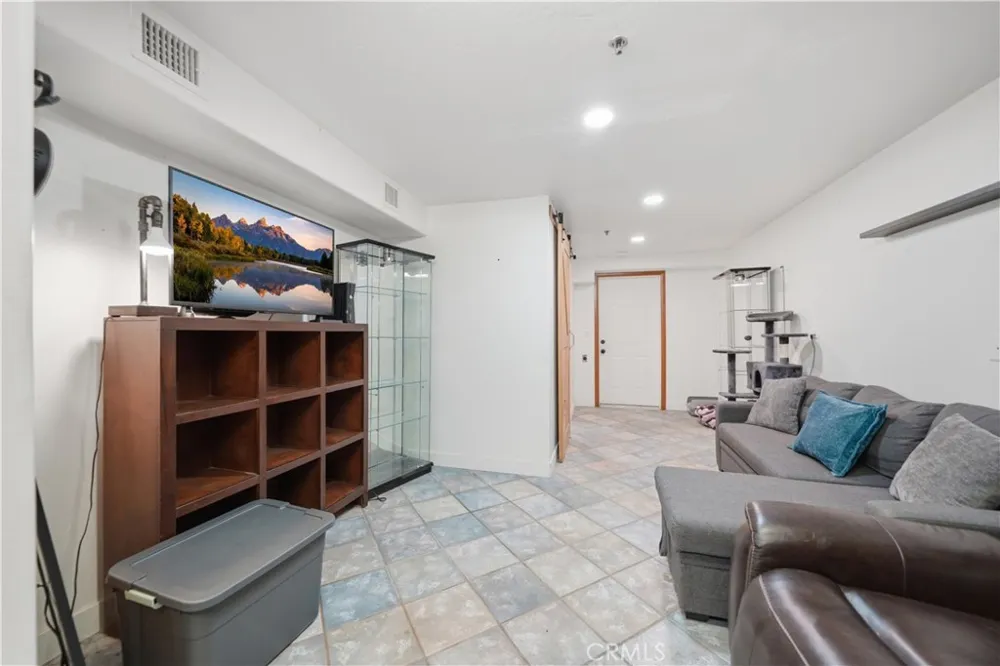 525 Calle Encanto El Cajon, CA 92019