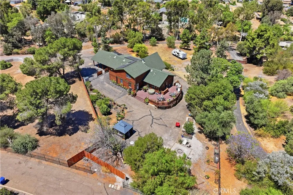 525 Calle Encanto El Cajon, CA 92019
