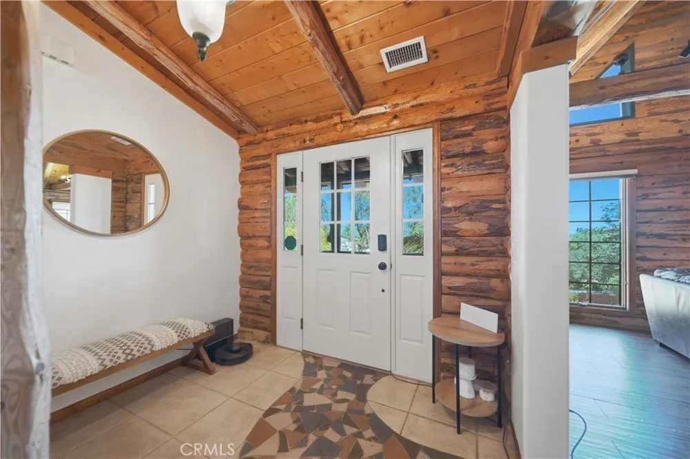 525 Calle Encanto El Cajon, CA 92019