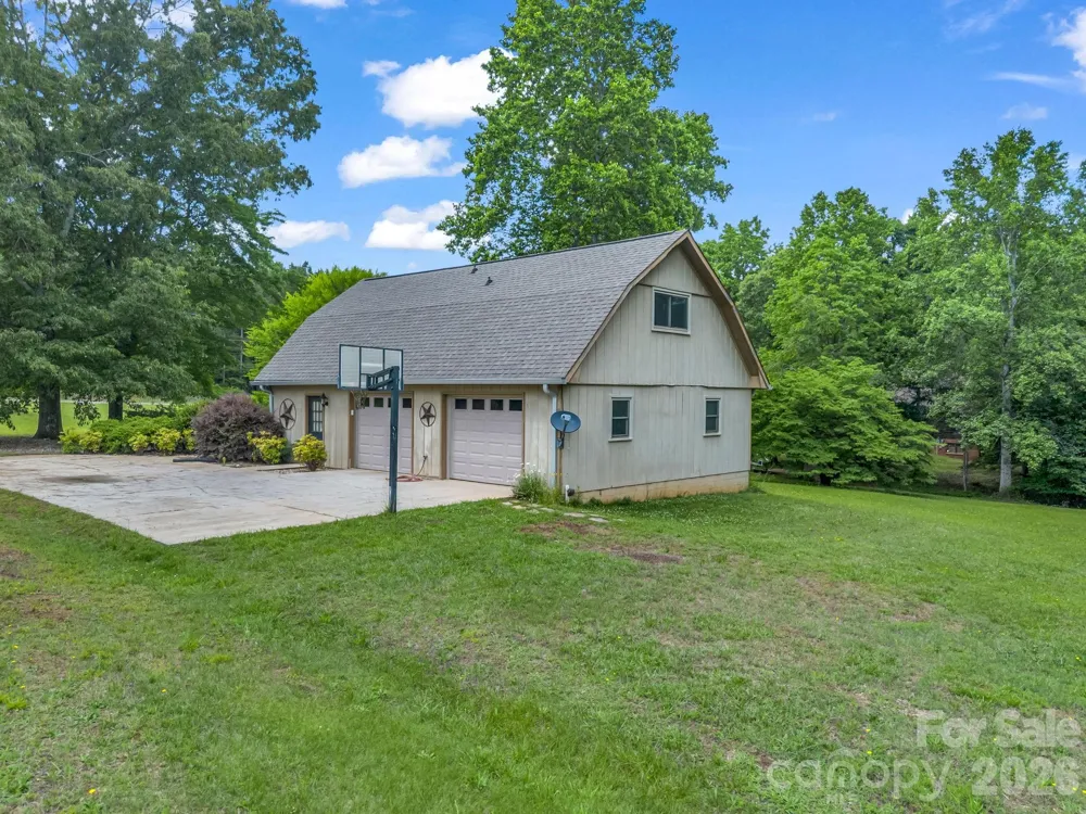 90 Mcentire Road Tryon, NC 28782