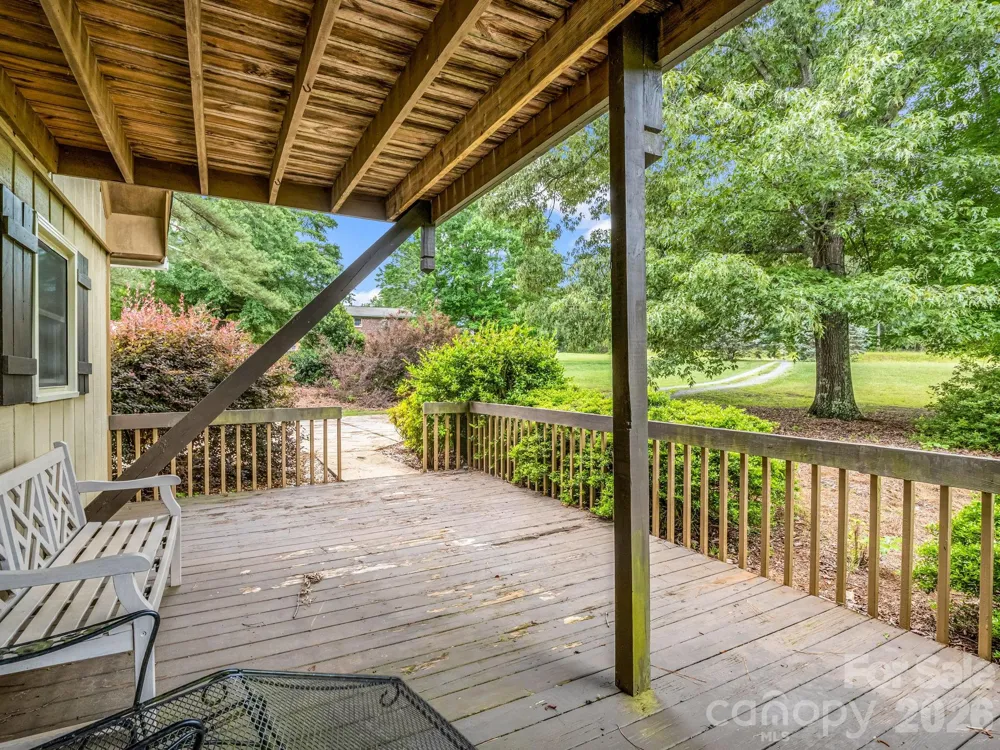 90 Mcentire Road Tryon, NC 28782