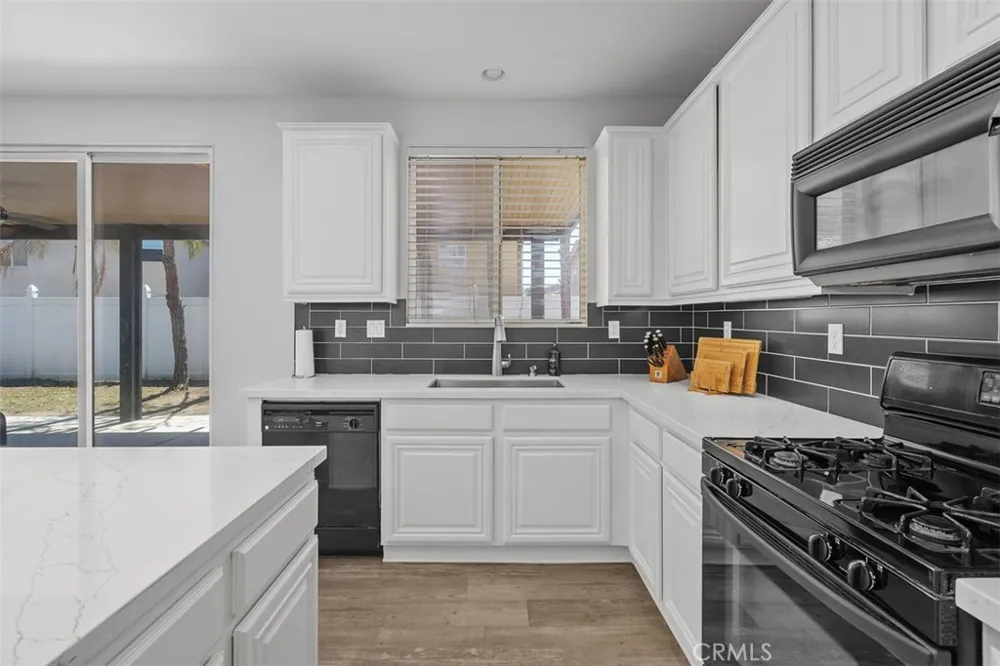 34596 Sourwood Winchester, CA 92596