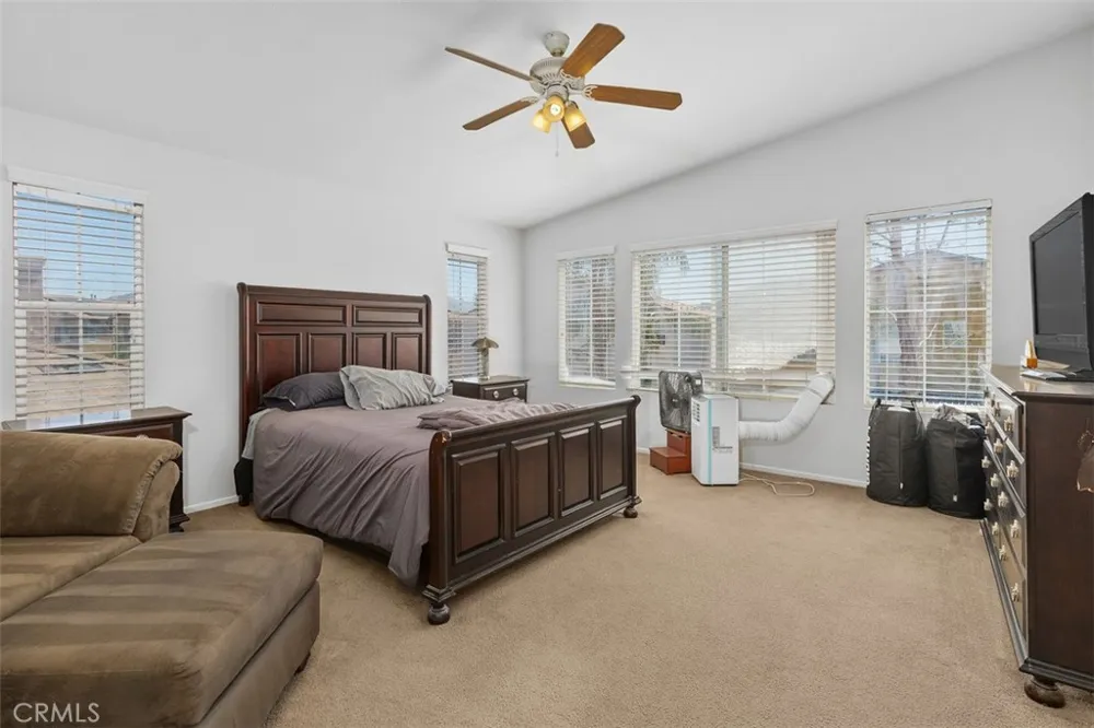 34596 Sourwood Winchester, CA 92596