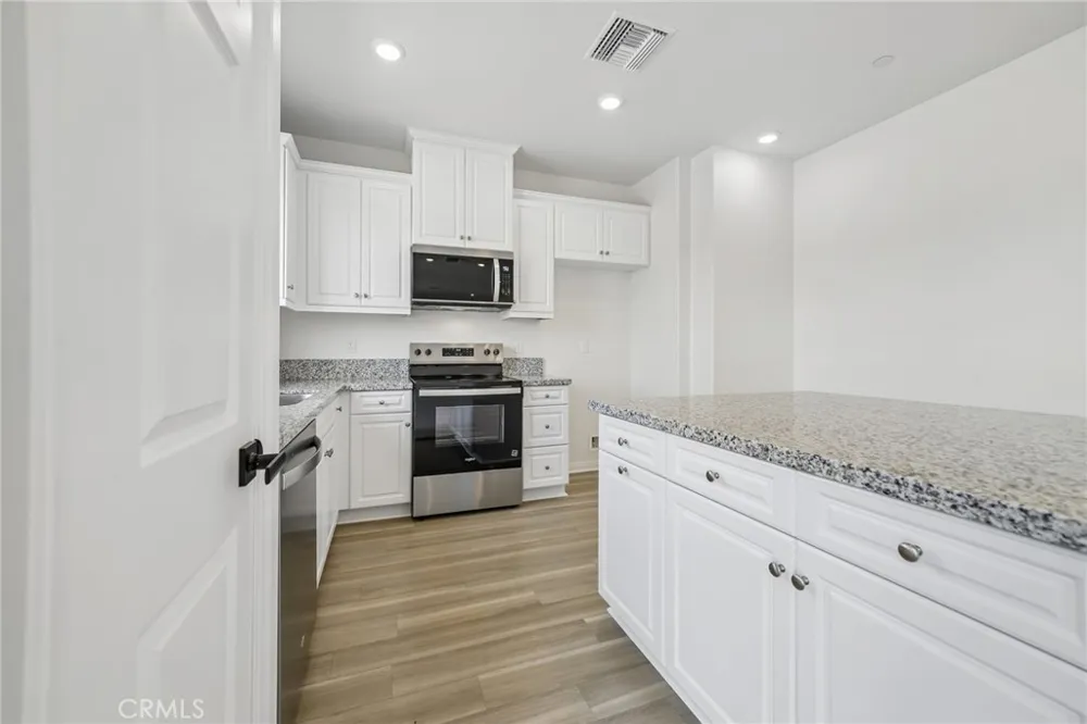 4499 Avellino Place Lake Elsinore, CA 92530