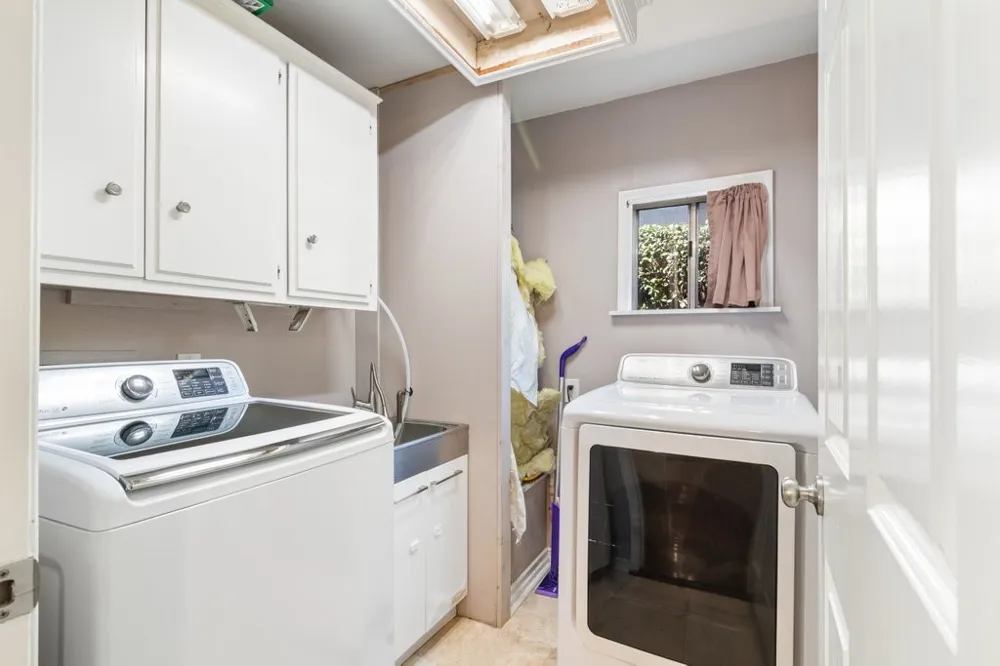 6072 Chinook Ave. Westminster, CA 92683