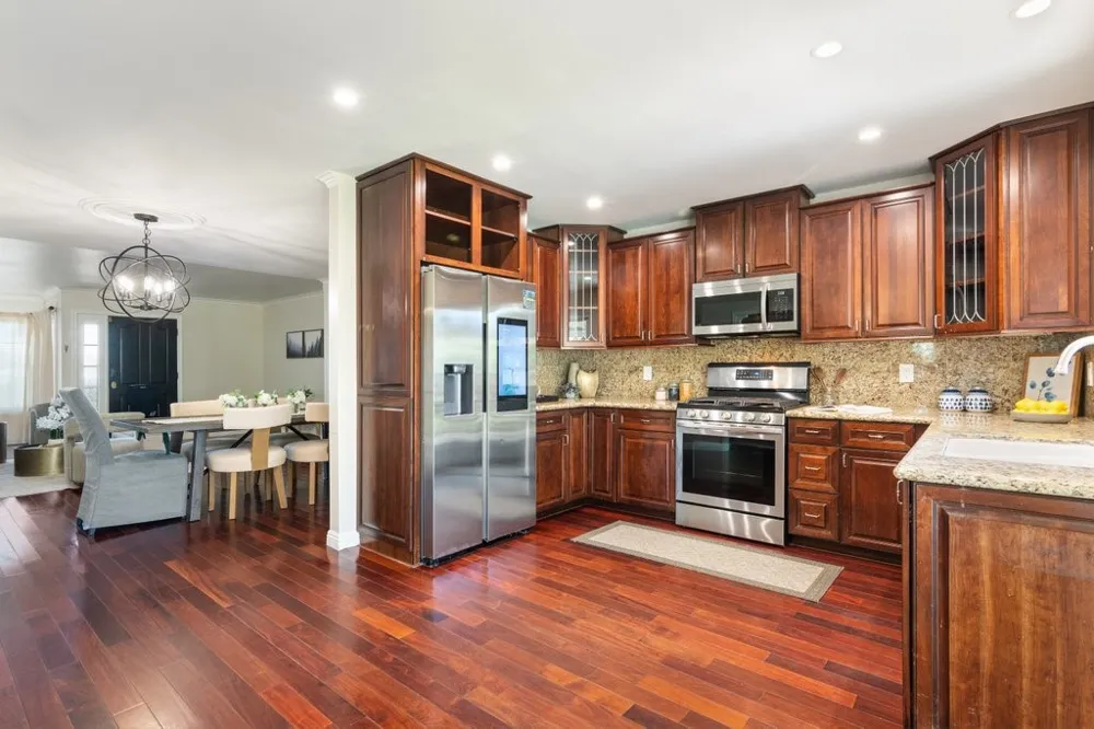 6072 Chinook Ave. Westminster, CA 92683