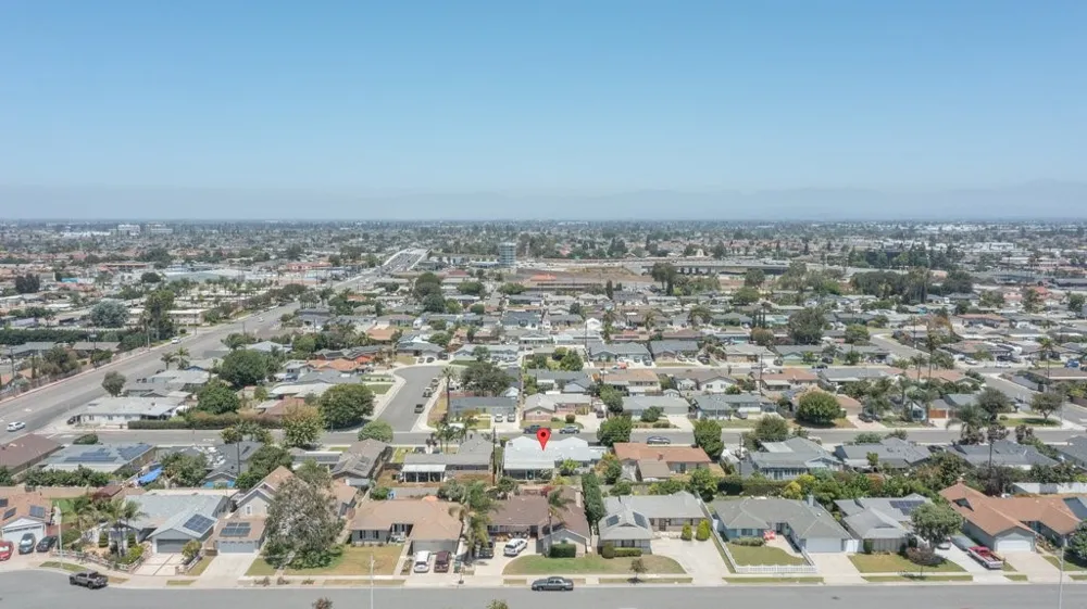 6072 Chinook Ave. Westminster, CA 92683