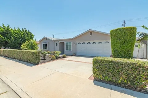6072 Chinook Ave.