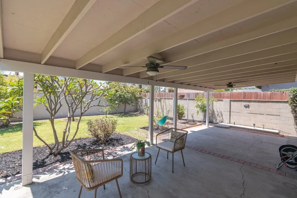 6072 Chinook Ave. Westminster, CA 92683
