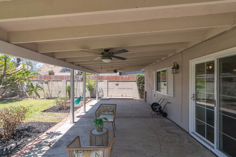 6072 Chinook Ave. Westminster, CA 92683