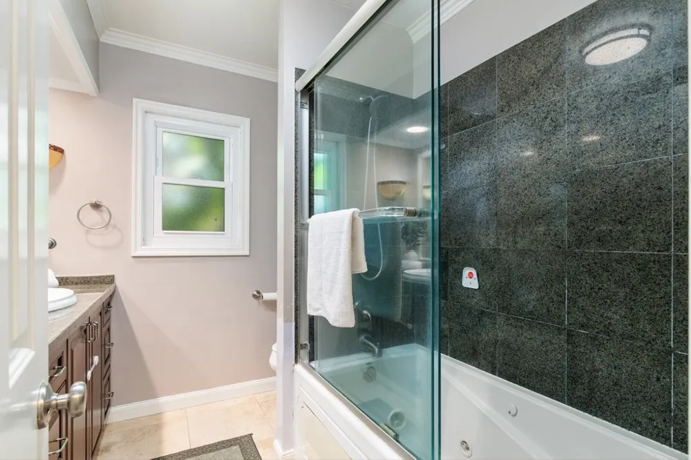 6072 Chinook Ave. Westminster, CA 92683