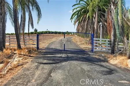 982 Live Oak Park Road Fallbrook, CA 92028
