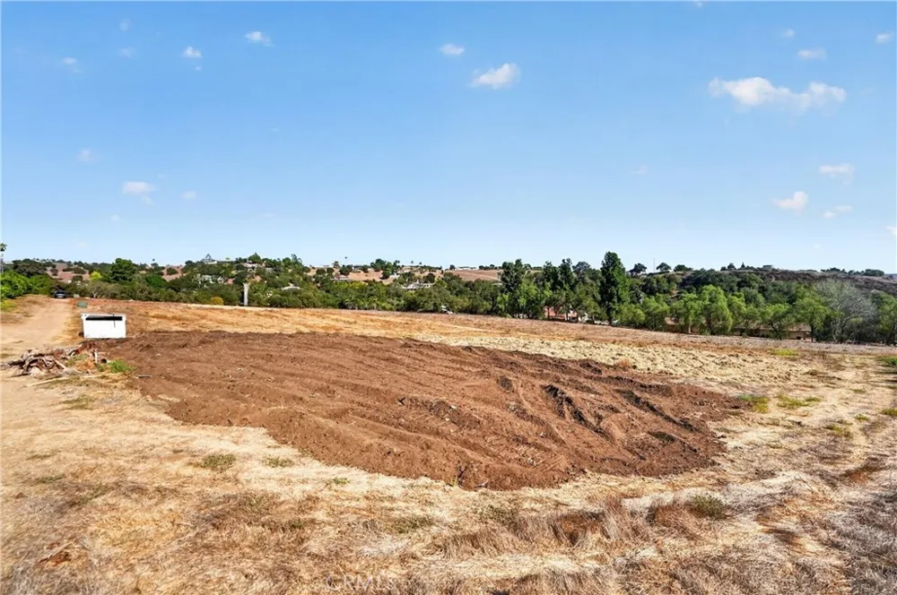 2864 Live Oak Park Fallbrook, CA 92028