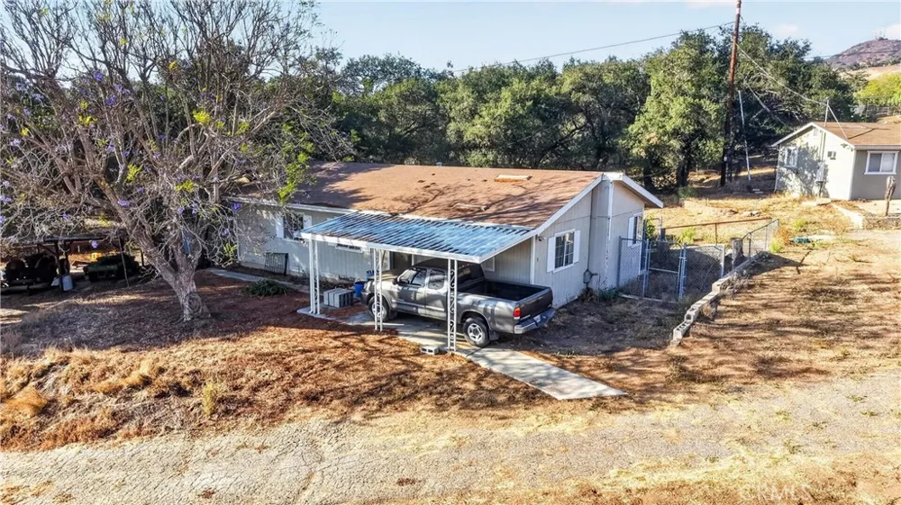 2864 Live Oak Park Fallbrook, CA 92028
