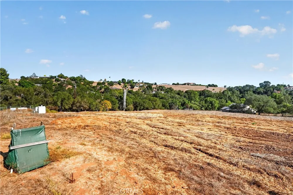 2864 Live Oak Park Fallbrook, CA 92028